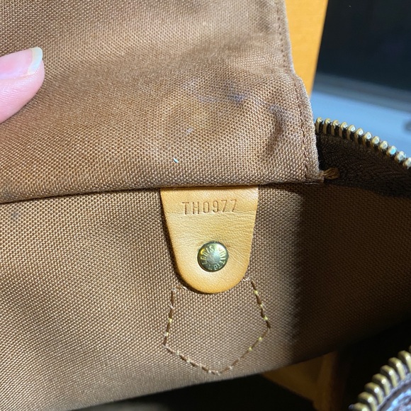 Authentic Vintage Speedy 30 - Picture 9 of 14